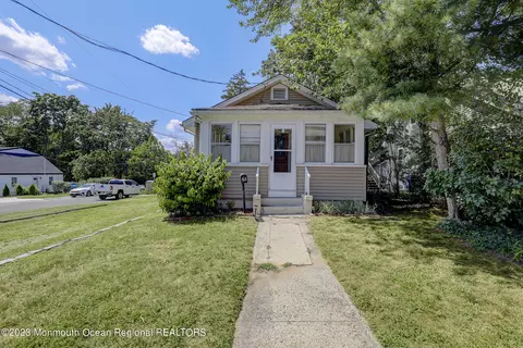 61 Thompson Ave, Leonardo, NJ 07737 photo 2