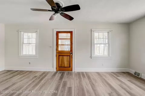 61 Thompson Ave, Leonardo, NJ 07737 photo 8