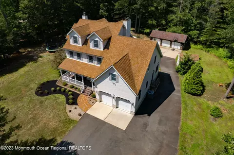 40 Jonathan Holmes Rd, Cream Ridge, NJ 08514