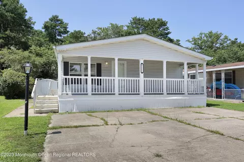 111 West Ave, Toms River, NJ 08757