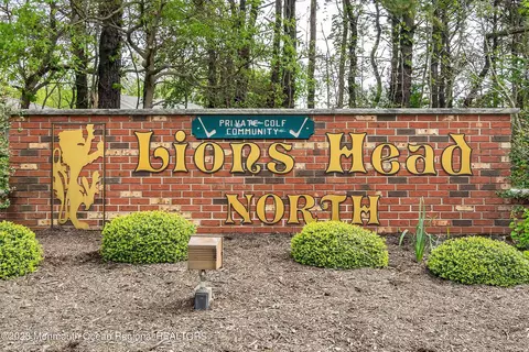 156 Courtshire Dr, Brick, NJ 08723