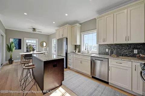 98 A Elizabeth Ave UNIT A, Lavallette, NJ 08735