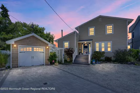 75 Marin Ln, Manahawkin, NJ 08050