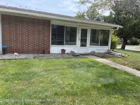 666 Plymouth Dr # f, Lakewood, NJ 08701