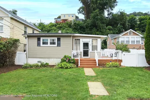 205 Shore Dr, Highlands, NJ 07732