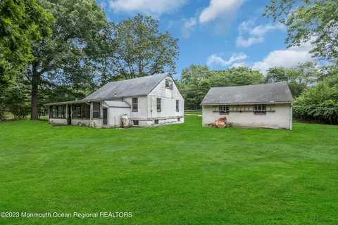 674 Harmony Rd, Jackson, NJ 08527