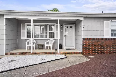 14 Oakfield Rd, Berkeley, NJ 08721 photo 3