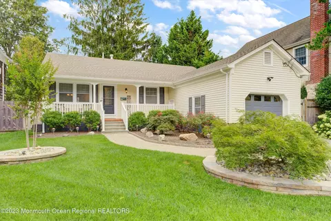 100 Manito Rd, Manasquan, NJ 08736