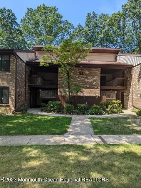 93 Arrowood Rd #B, Englishtown, NJ 07726