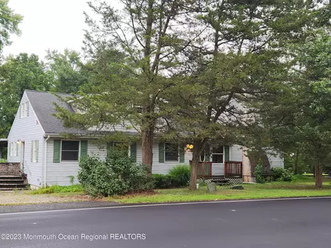 11 Main St, Cream Ridge, NJ 08514