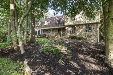 45 Glenwood Rd, Colts Neck, NJ 07722