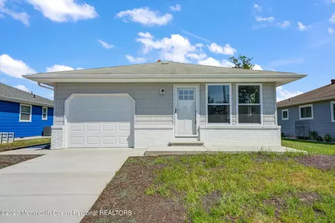 20 Frederiksted St, Toms River, NJ 08757