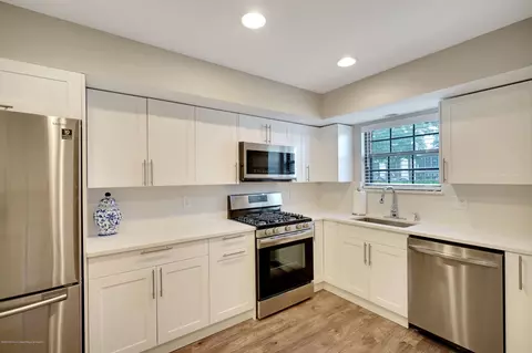 47 Apple Dr, Spring Lake Heights, NJ 07762