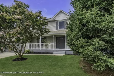 1428 Spray Ave, Beachwood, NJ 08722