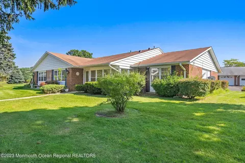 1180 Clydebank Ct # b, Lakewood, NJ 08701