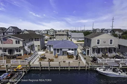 205 Hayes Ct, Lavallette, NJ 08735