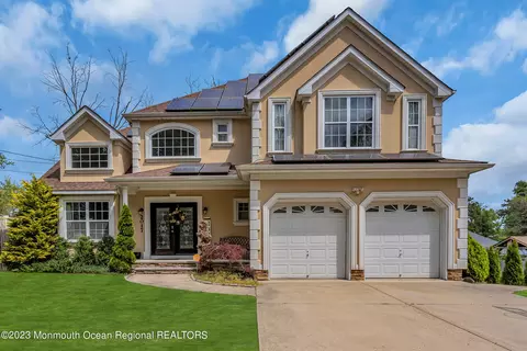 2017 1st Ave, Toms River, NJ 08757