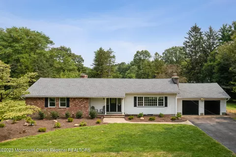 29 Willow Brook Rd, Holmdel, NJ 07733