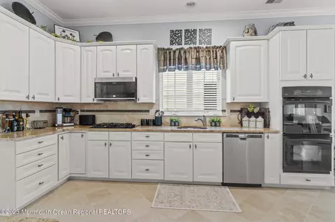 4 Manasquan Rd, Waretown, NJ 08758 photo 14