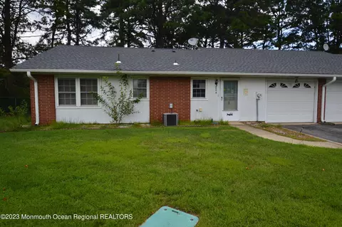 640 Plymouth Dr # d, Lakewood, NJ 08701