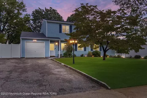 557 California Ave, Brick, NJ 08724