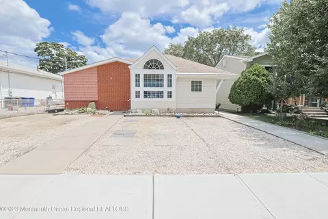 554 Crestview Ter, Point Pleasant, NJ 08742