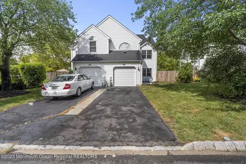 16 Alcott Ct, Freehold, NJ 07728
