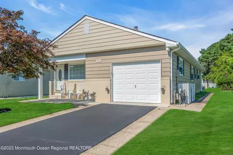 110 Cabrillo Blvd, Toms River, NJ 08757