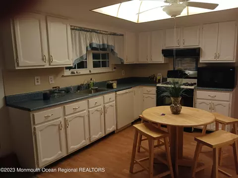 95 Sheffield Dr, Lacey, NJ 08734 photo 3