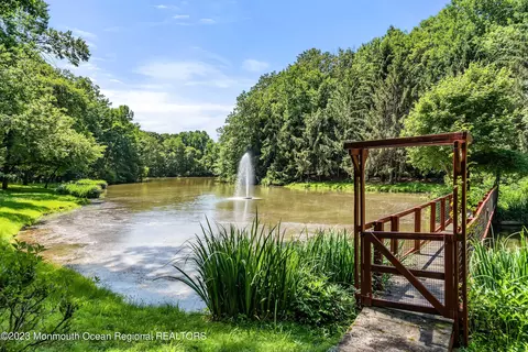 112 Smithburg Rd, Manalapan, NJ 07726