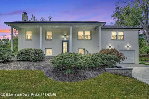 29 Taylor Rd, Marlboro, NJ 07746