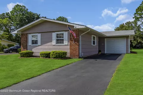 41 Clay Cir, Brick, NJ 08724