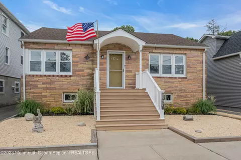 307 Asbury Ave, Ocean Gate, NJ 08740