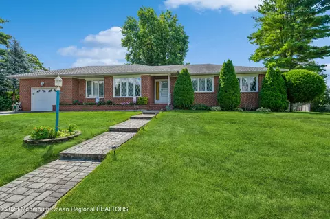 422 Winding Way, Brick, NJ 08723