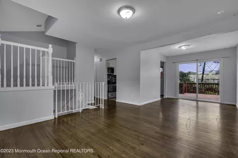 28 Citadel Dr, Jackson, NJ 08527 photo 4