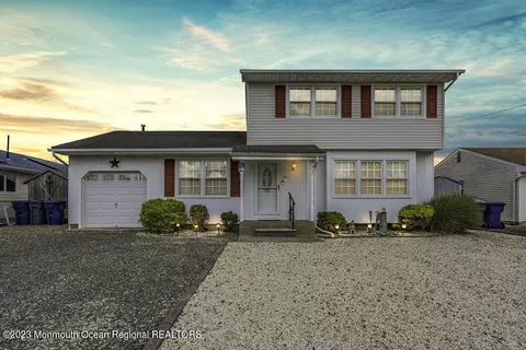 7 S Boston Dr, Little Egg Harbor, NJ 08087