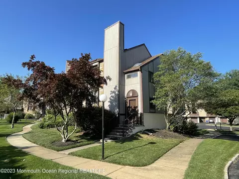 131 Goldmine Ln, Old Bridge, NJ 08857