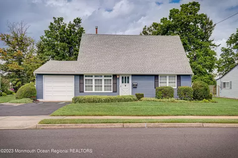 93 Boulevard W, Old Bridge, NJ 08857