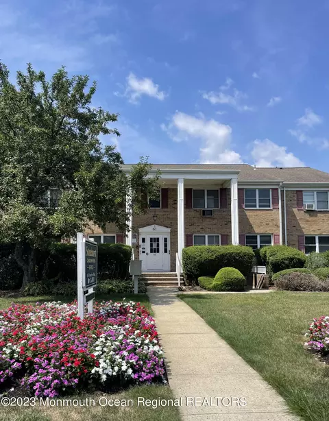 61 Stonehurst Blvd #F, Freehold, NJ 07728