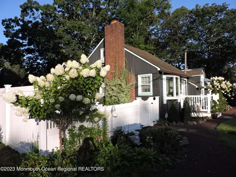136 Swan Blvd, Toms River, NJ 08753