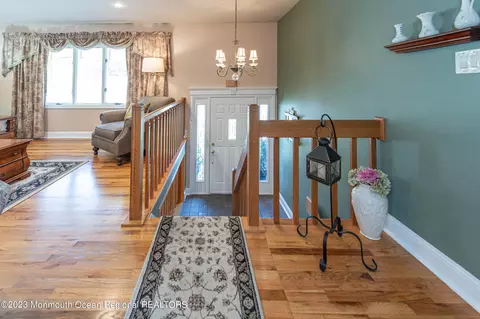 7 Hampton Rd, Howell, NJ 07731 photo 5