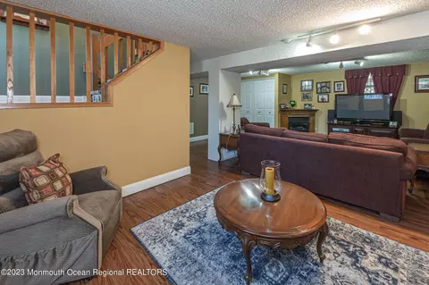 7 Hampton Rd, Howell, NJ 07731 photo 22