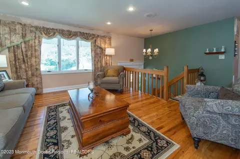 7 Hampton Rd, Howell, NJ 07731 photo 8