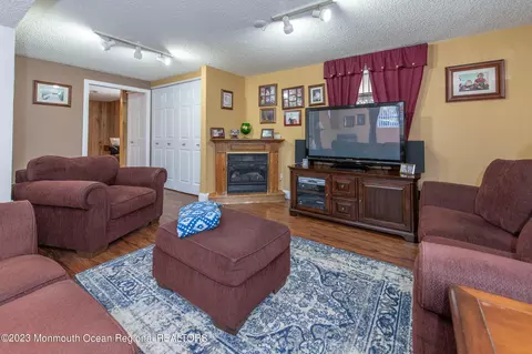 7 Hampton Rd, Howell, NJ 07731 photo 25