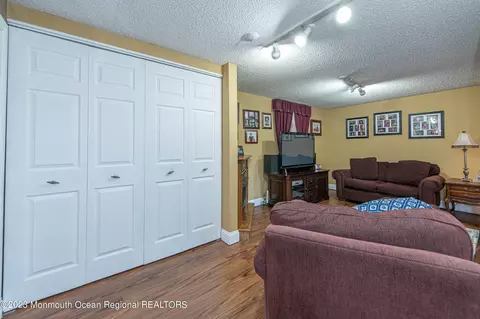 7 Hampton Rd, Howell, NJ 07731 photo 26