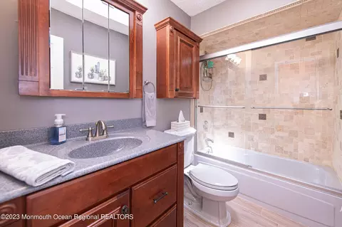 7 Hampton Rd, Howell, NJ 07731 photo 21