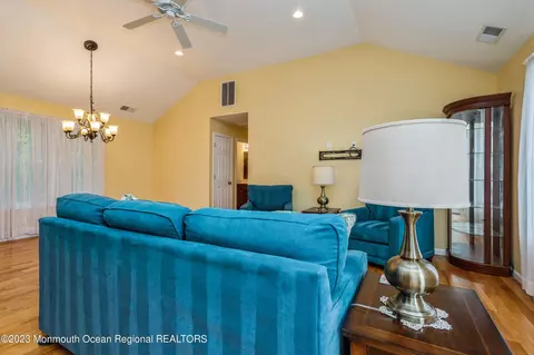 30 Lagoon Dr E, Brick, NJ 08723 photo 4