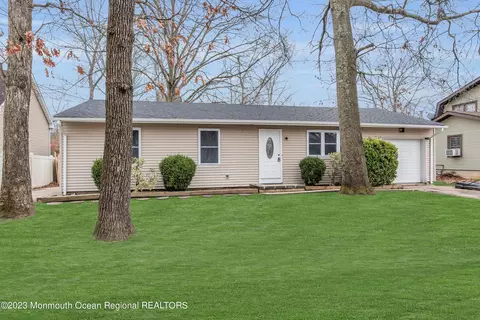 2456 Woodland Rd, Manchester, NJ 08759