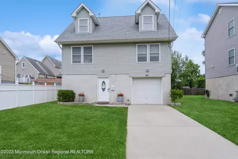 215 Campbell St, Union Beach, NJ 07735