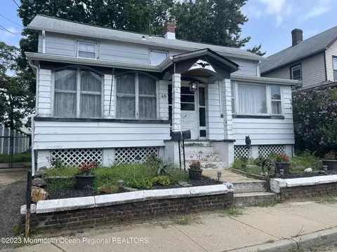 40 Oak St, Keyport, NJ 07735